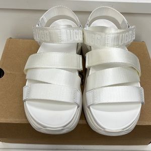 UGG La Shore Sandals Size 6 in white